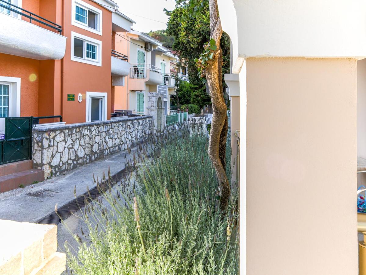 Spiridoula Kassiopi Apartments エクステリア 写真