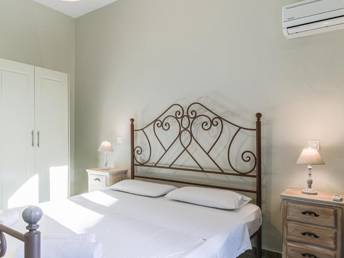 Spiridoula Kassiopi Apartments エクステリア 写真