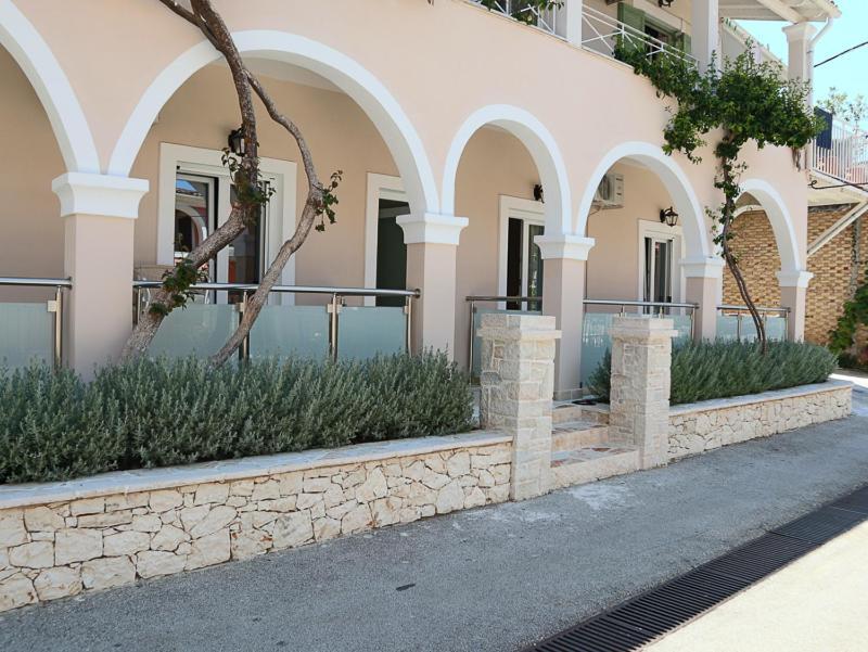 Spiridoula Kassiopi Apartments エクステリア 写真